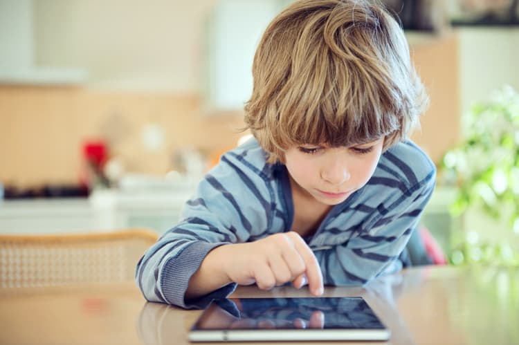 screen time limits for travel resolutions
