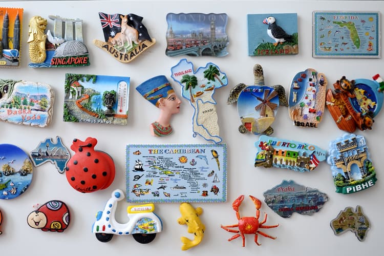 keep souveniers for travel resolutions