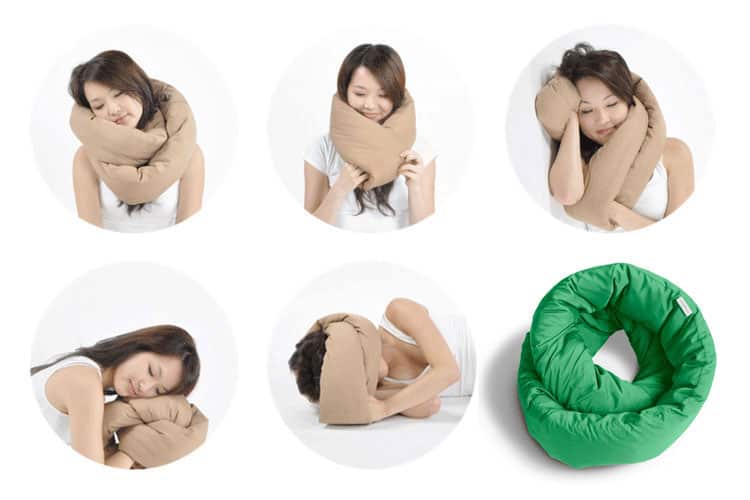 best gift for traveling mom - infinity pillow