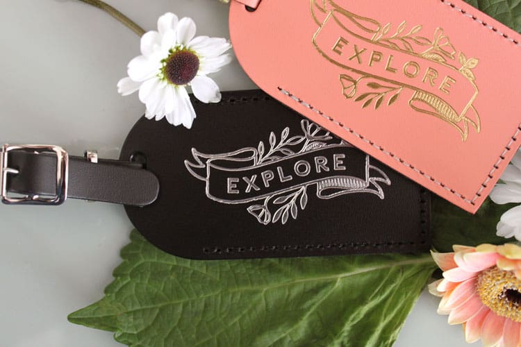 Best Luggage Tag Gift For Mom Who Loves To Travel