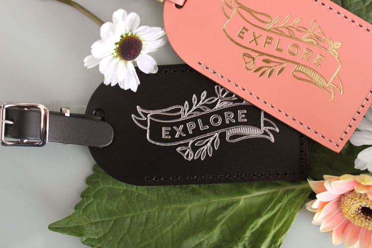 best luggage tag gift for mom who loves to travel