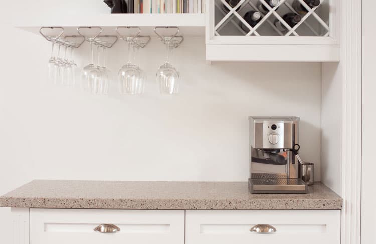 coffee maker on a oountertop