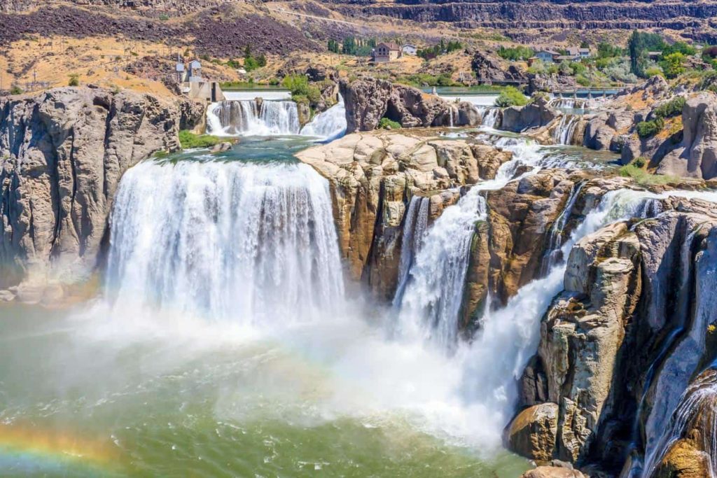 6 Best Waterfalls To Visit In The Us