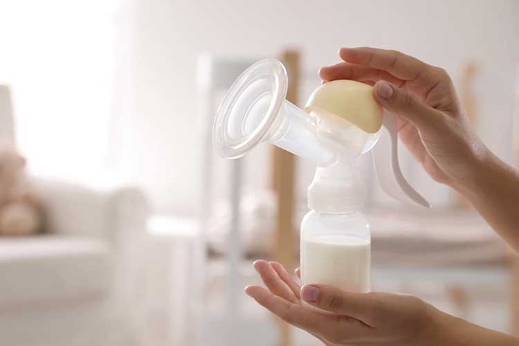 Manual Breast Pumps For New Moms: Simplicity And Affordability