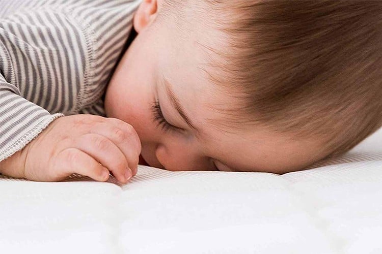 Examining The Safety Of The Newton Baby Crib Mattress