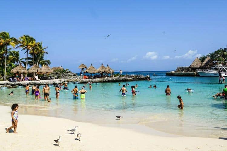 Safety Tips For Traveling To Cancun With Kids