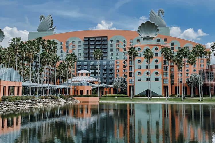 Deluxe Resort Hotels &Amp; Villas: Walt Disney World Swan Reserve &Amp; Polynesian Village Resort